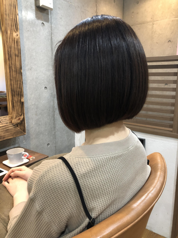 ナチュラルテイスト大人可愛い前下がりボブ 学芸大学でおすすめの美容院tree Hair Salonの最新ヘアカタログ詳細 Id 126